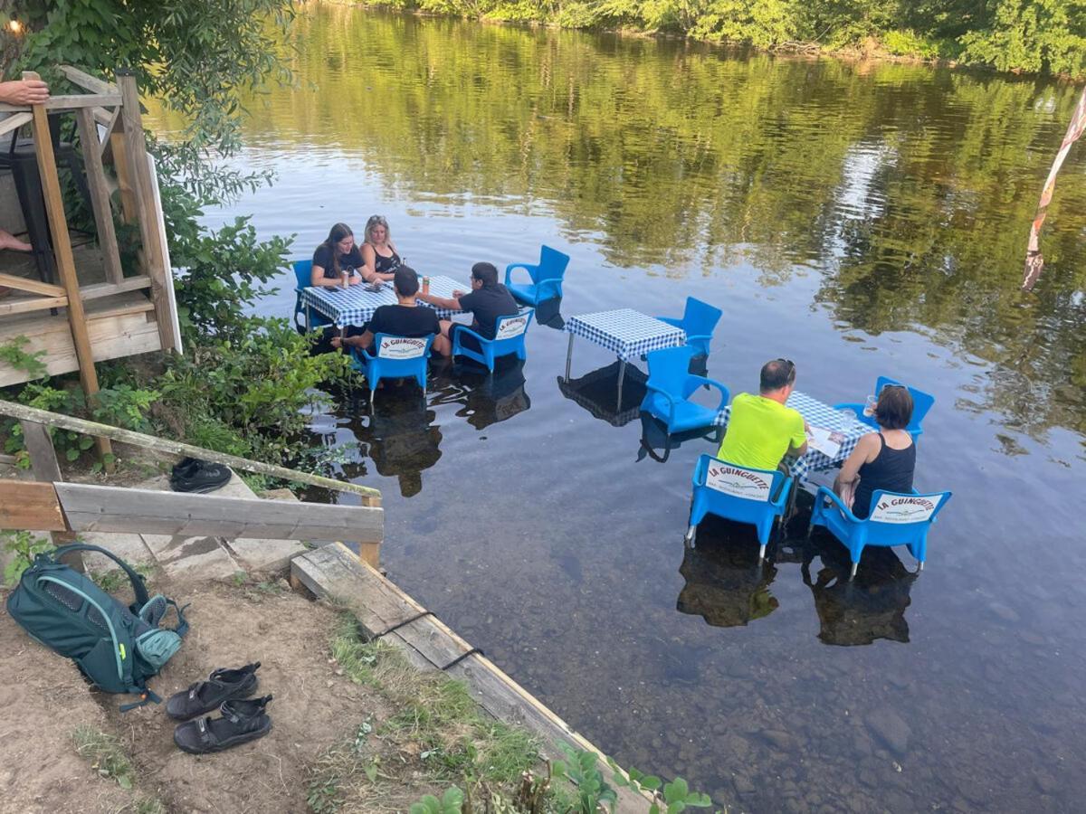 Tonneau Herbergement Insolite Au Camping Des Nieres Ebreuil Bagian luar foto